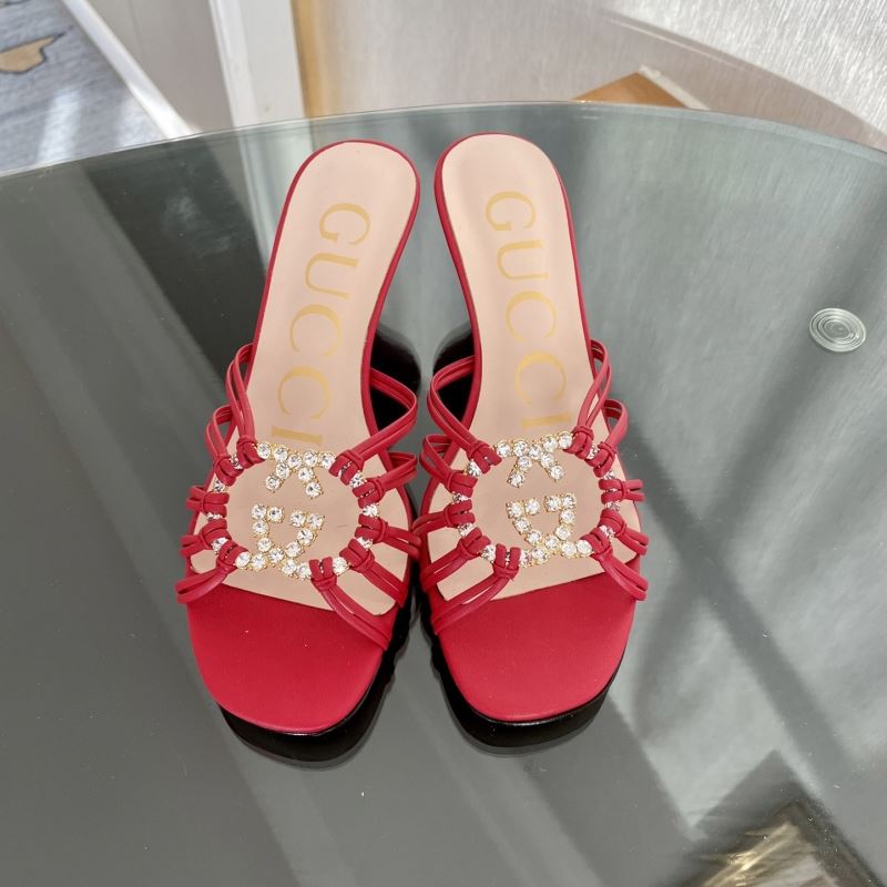 G*u*i slippers